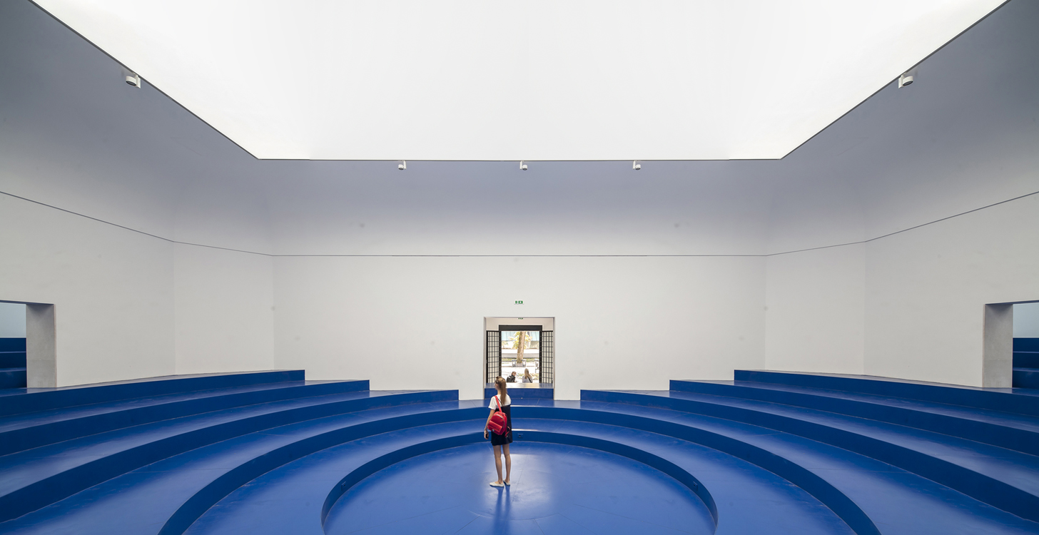 http://www.andresflajszer.com/files/gimgs/156_img1688-89-91-6550-andres-flajszer-venice-biennale-2018-foxis.jpg