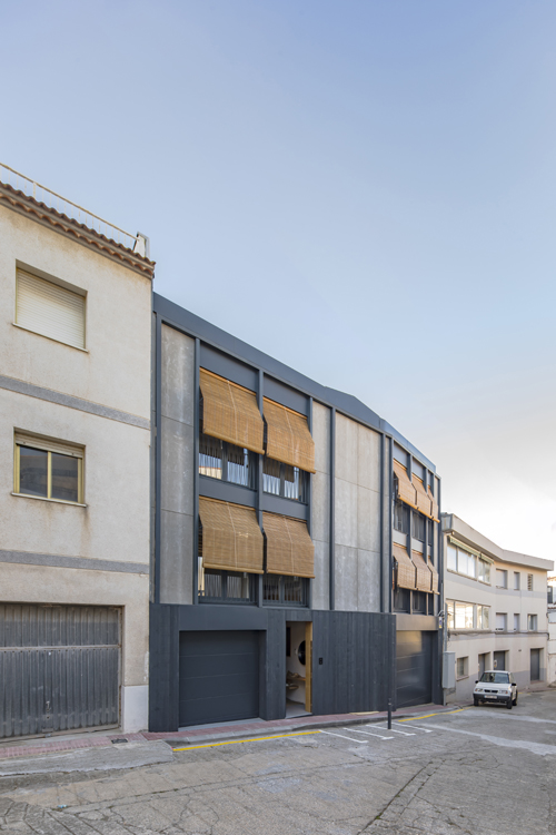 http://www.andresflajszer.com/files/gimgs/259_01-1s3a7547-andres-flajszer-sau-sant-feliu.jpg
