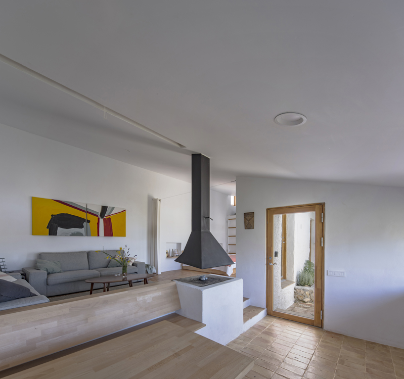 http://www.andresflajszer.com/files/gimgs/261_33-1s3a3361-63-65-andres-flajszer-oficina-transversal-garnatilla.jpg