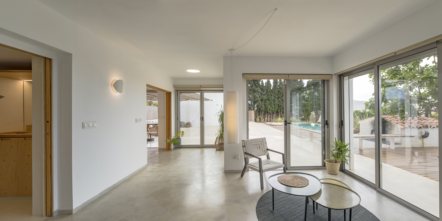 http://www.andresflajszer.com/files/gimgs/262_052-1s3a2678-79-80-andres-flajszer-oficina-transversal-finca-yantar.jpg