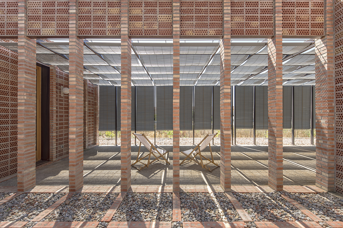 http://www.andresflajszer.com/files/gimgs/265_013-1s3a7546-andres-flajszer-obo-estudi-casa-montse-i-manel-750.jpg