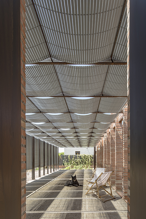 http://www.andresflajszer.com/files/gimgs/265_022-1s3a7667-andres-flajszer-obo-estudi-casa-montse-i-manel-750.jpg