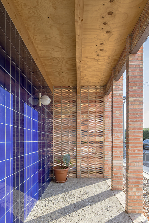 http://www.andresflajszer.com/files/gimgs/265_083-1s3a8478-79-80-81-andres-flajszer-obo-estudi-casa-montse-i-manel-750.jpg