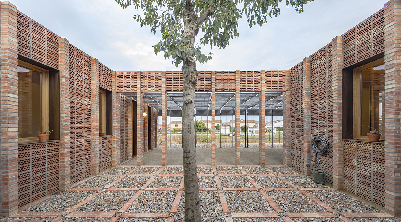 http://www.andresflajszer.com/files/gimgs/265_134-1s3a8662-63-64-65-andres-flajszer-obo-estudi-casa-montse-i-manel-750.jpg