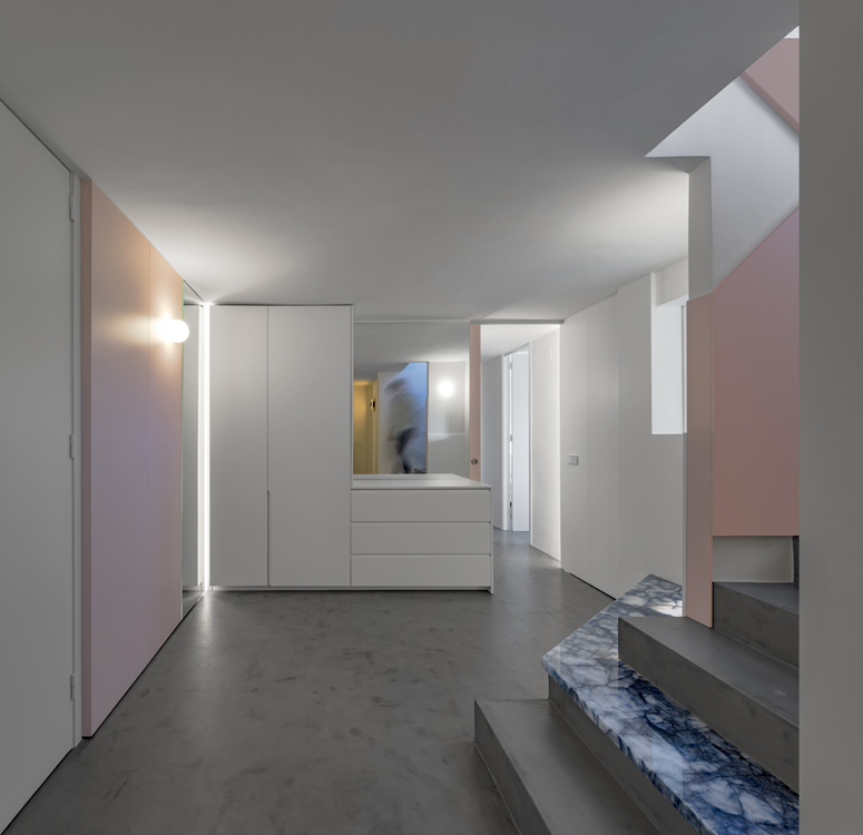 http://www.andresflajszer.com/files/gimgs/266_1s3a0566-67-69-71-72-76-78-80-81-83-84-86-andres-flajszer-bailorull-pink-pals.jpg