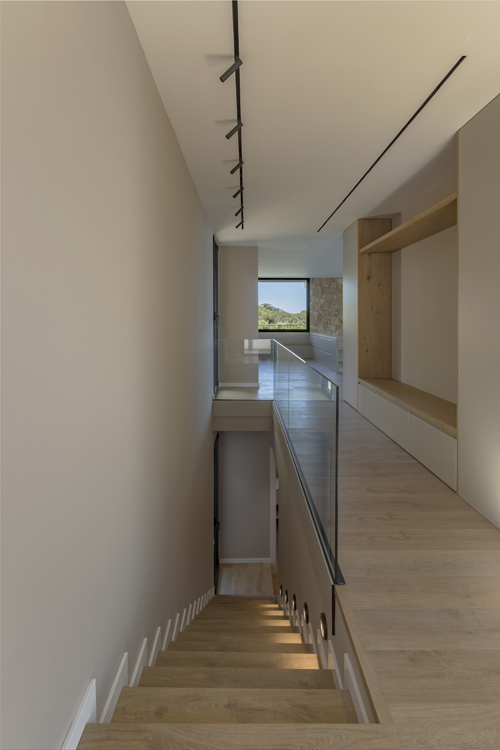 http://www.andresflajszer.com/files/gimgs/267_023-1s3a6638-39-40-42-andres-flajszer-08023-architects-cabrils.jpg
