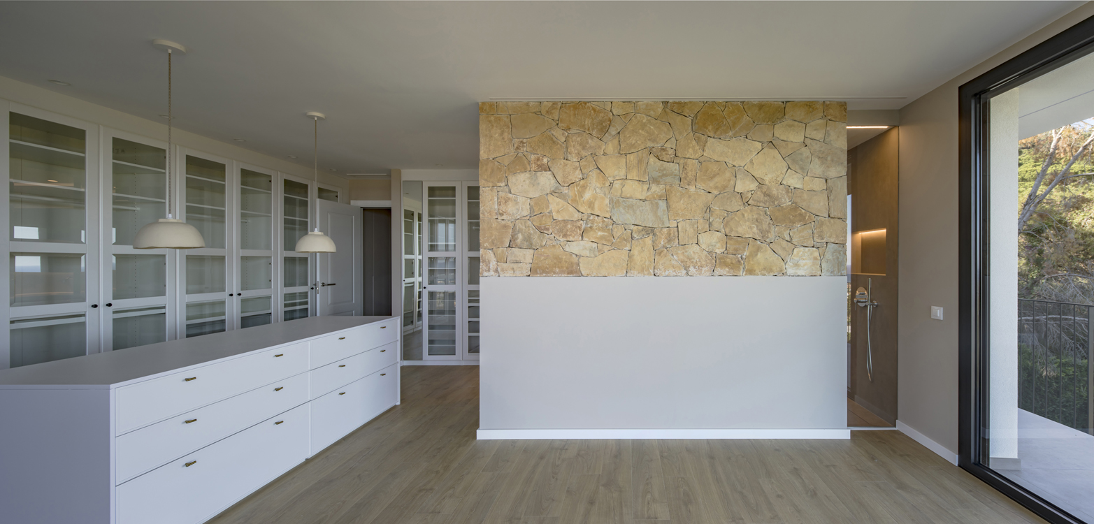 http://www.andresflajszer.com/files/gimgs/267_041-1s3a6745-46-47-andres-flajszer-08023-architects-cabrils.jpg
