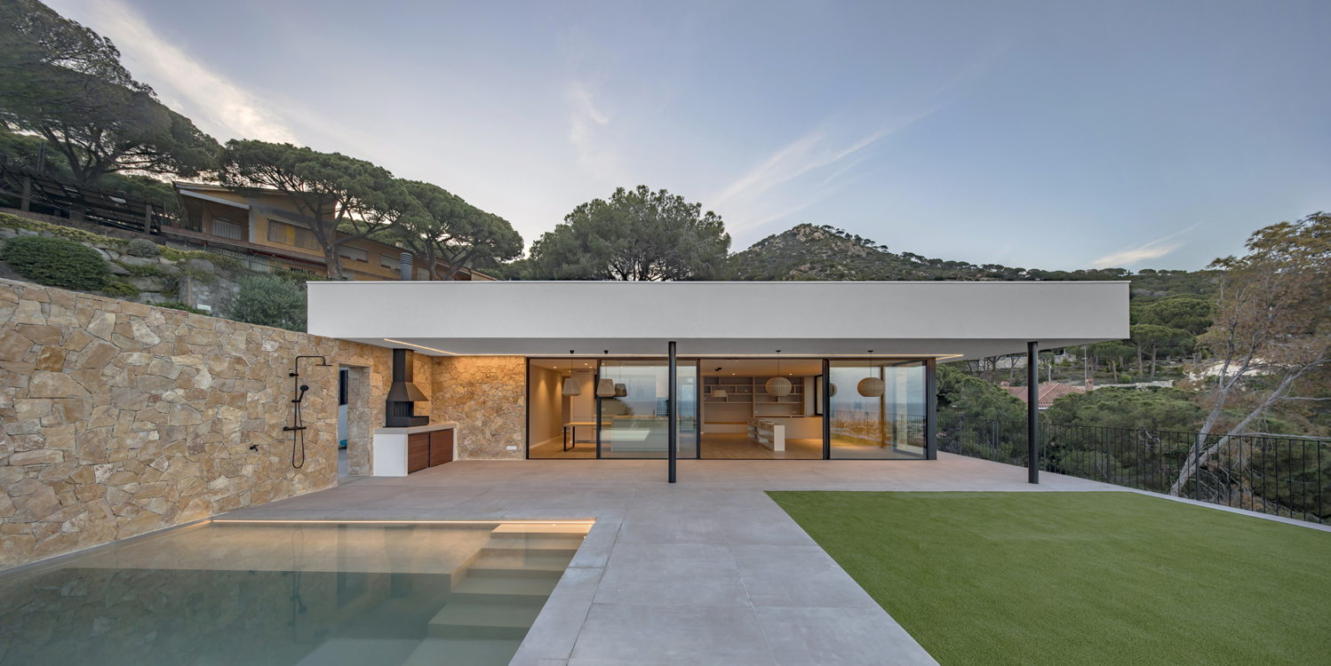 http://www.andresflajszer.com/files/gimgs/267_094-1s3a7278-79-81-83-andres-flajszer-08023-architects-cabrils.jpg